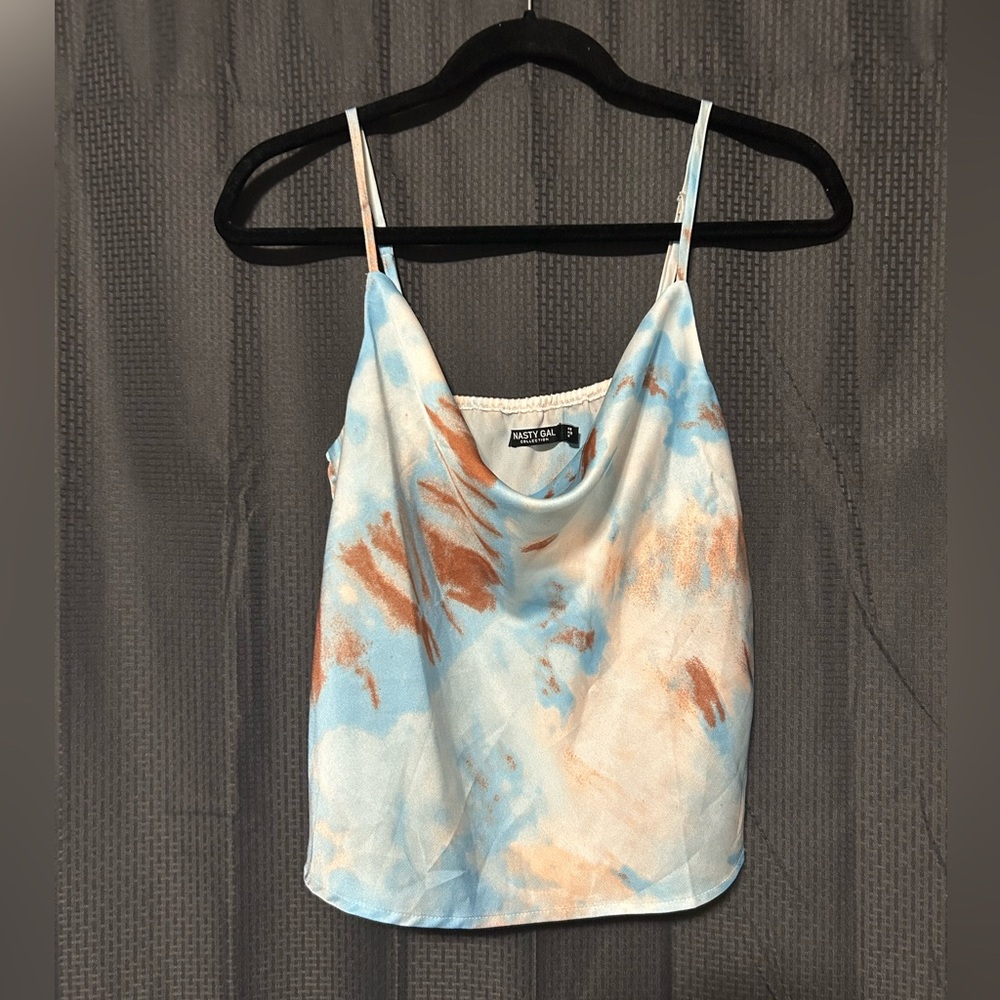Nasty Gal Tie Dye Cowl Neck Crop Top Cream, Brown, Blue Women’s Size 6/Medium